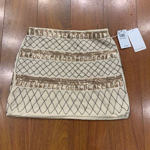 NWT Love Marks Beaded Knit Skirt Size Small - Picture 1 of 2